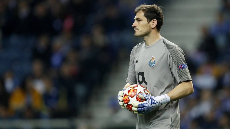 Casillas xuất sắc cho vị trí thủ môn trong đội hình Real Madrid huyền thoại