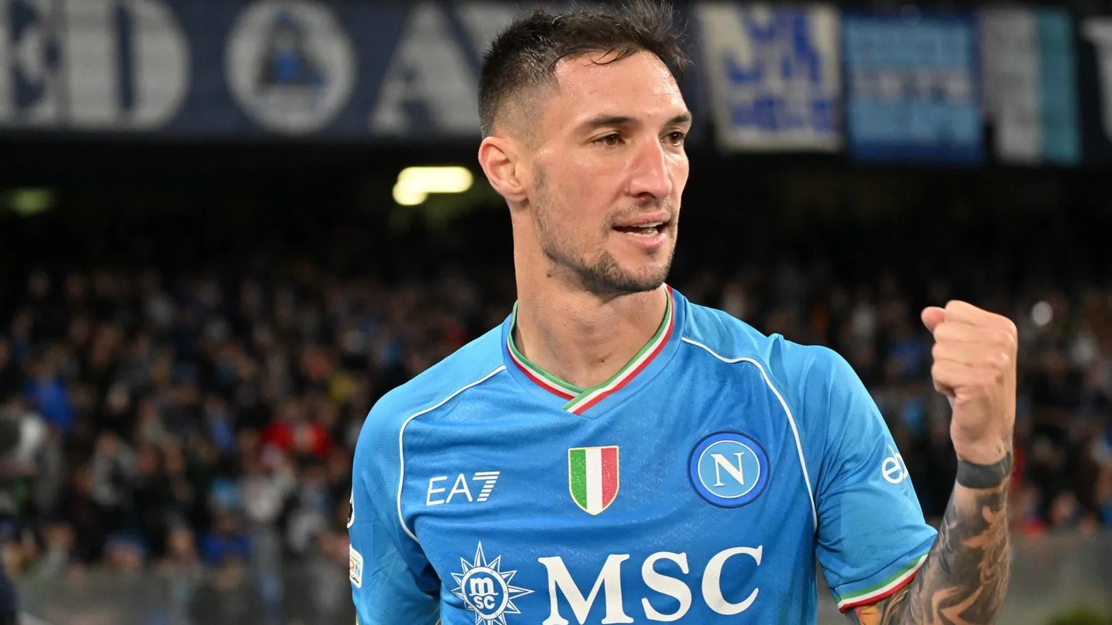 Matteo Politano Là Ai? Khám Phá Tiền Vệ Xuất Sắc Của Napoli
