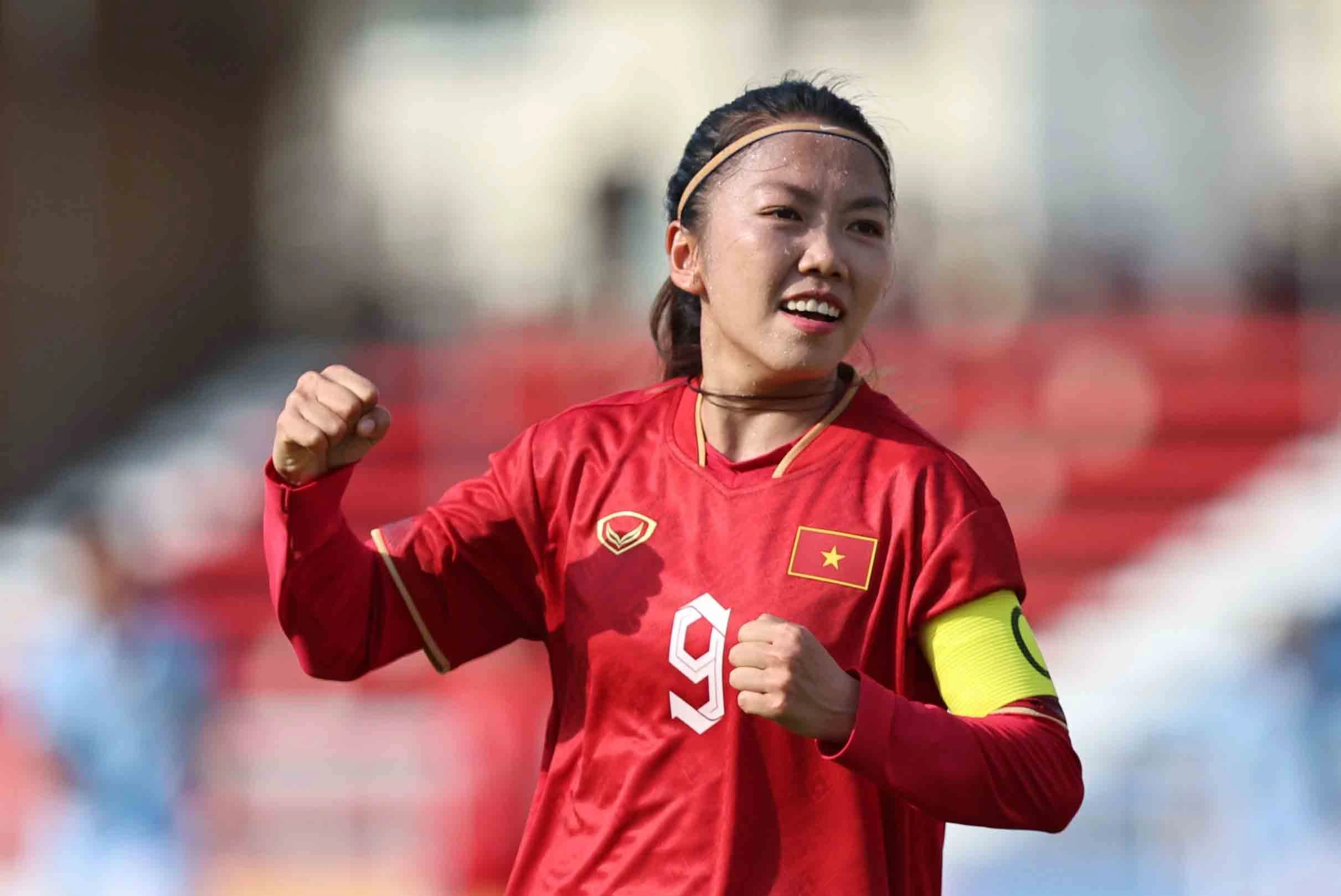 Huỳnh Như: Quê hương là chùm khế ngọt