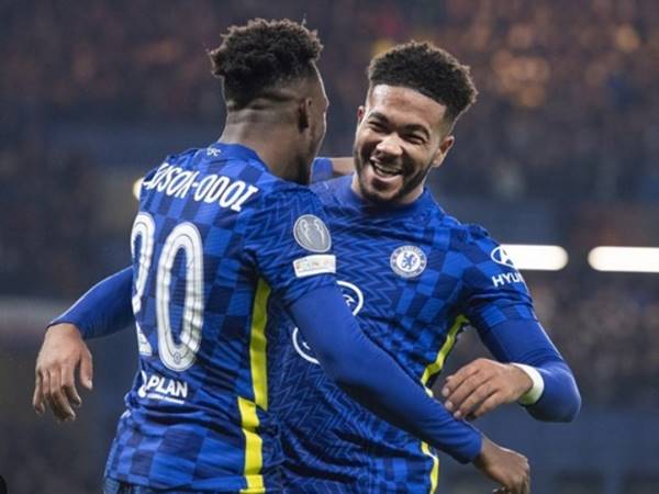 Hậu vệ Chelsea: 10 Huyền thoại hàng đầu của Stamford Bridge