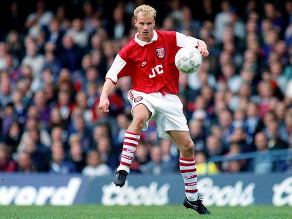 Người Hà Lan không bay: Vì sao Bergkamp có biệt danh này?