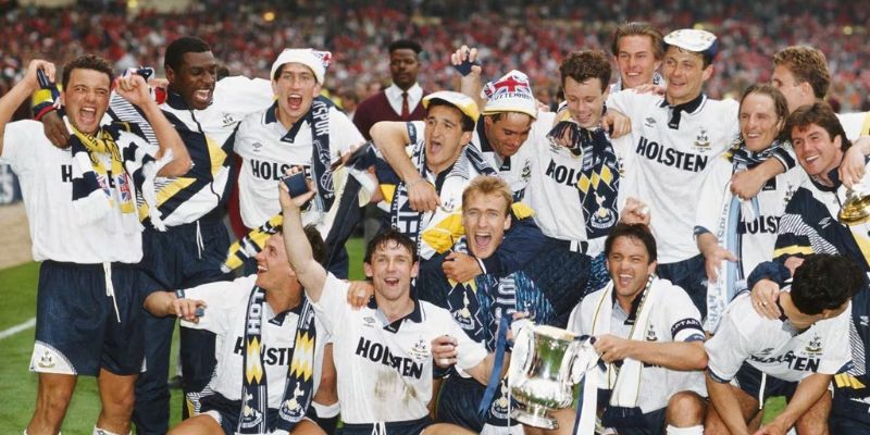 Tottenham: Khám phá lịch sử và huyền thoại của câu lạc bộ nổi tiếng