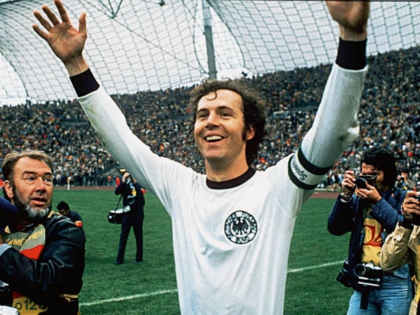 Nhìn lại sự nghiệp của "hoàng đế bóng đá" Franz Beckenbauer