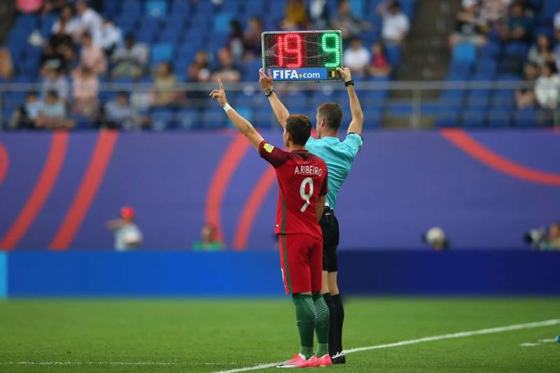 Cập Nhật Luật Thay Người Trong Bóng Đá Mới Nhất 2025