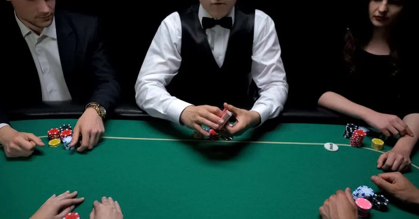 Ăn cắp trong Poker: Tích lũy nhiều chip hơn với kỹ thuật này | GipsyTeam.Com