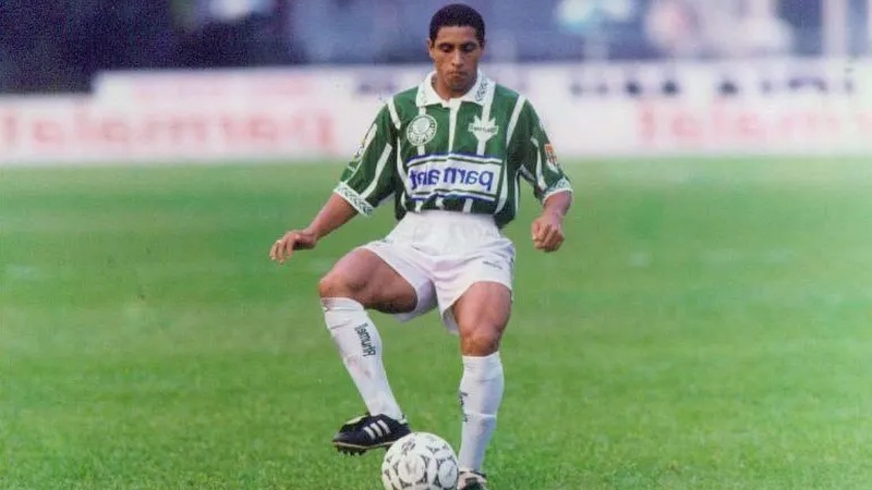 Anchor Man Trong Bóng Đá Là Gì? Đặc Điểm, Tầm Quan Trọng Anchor Man