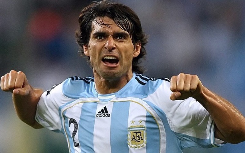 Roberto Ayala: Biểu tượng phòng ngự kiên cường của bóng đá Argentina