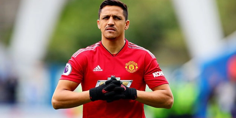 Cầu Thủ Alexis Sanchez: Hành Trình Và Những Bước Ngoặt Sự Nghiệp 3 Alexis Sanchez ăn mừng bàn thắng đầy nhiệt huyết