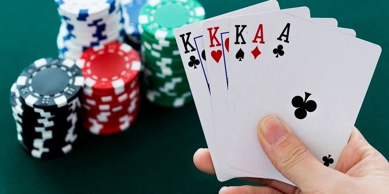 Poker hand là gì? Các tay bài trong Poker chuyên nghiệp