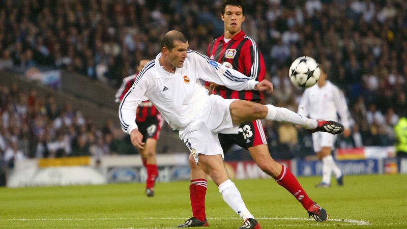 Zinedine Zidane - Phù thủy tuyến giữa