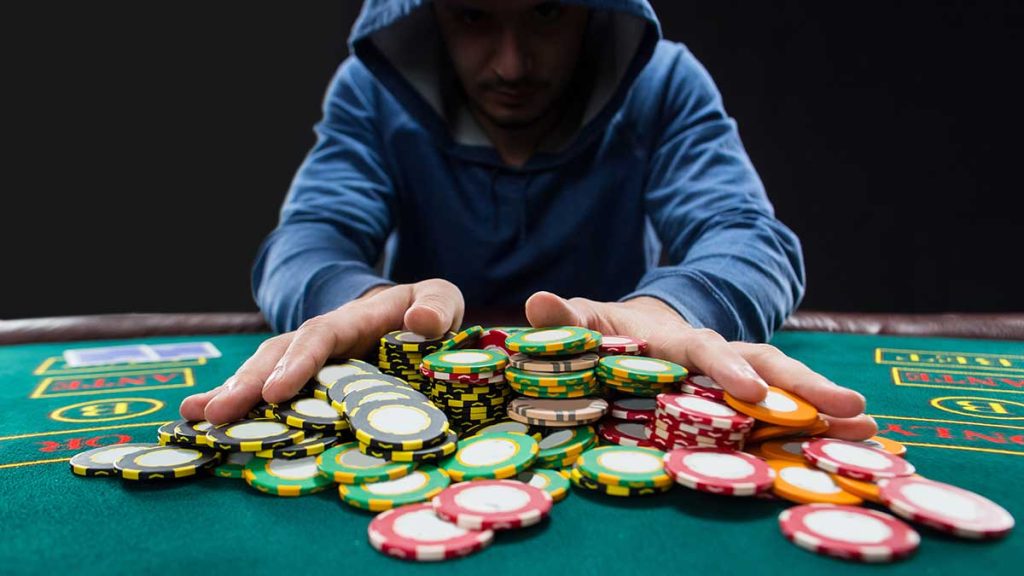 LAG Trong Poker Là Gì? Tấn Công Khiến Đối Thuật Rối Loạn